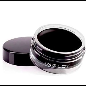 Inglot AMC Gel eyeliner 77- BLACK